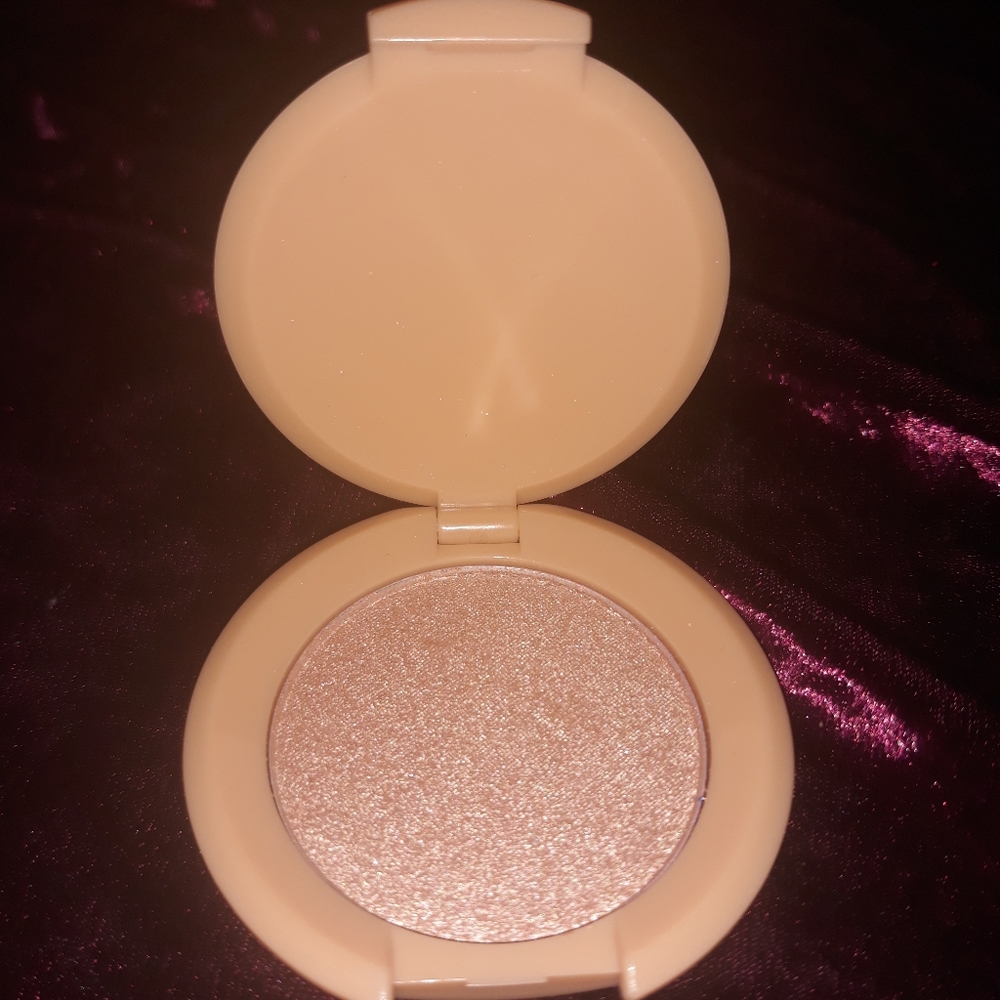 IBY Beauty Radiant Glow Highlighter